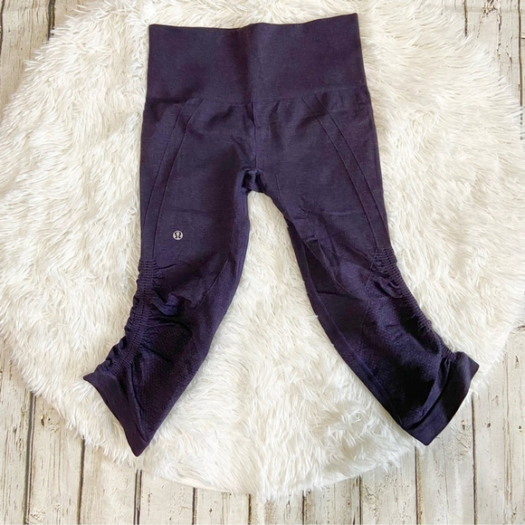 Lululemon In the Flow cinched ruched cropped purple leggings size 4 - Picture 8 of 8